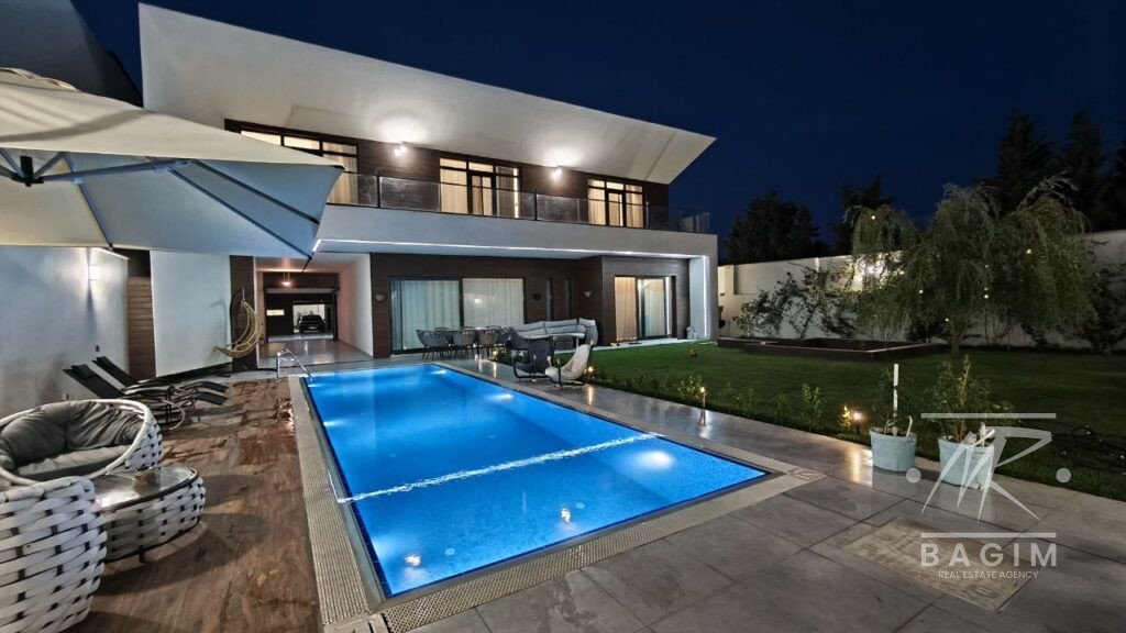 Merdekanda Qapalı Sheherciyinde Yeni Villa