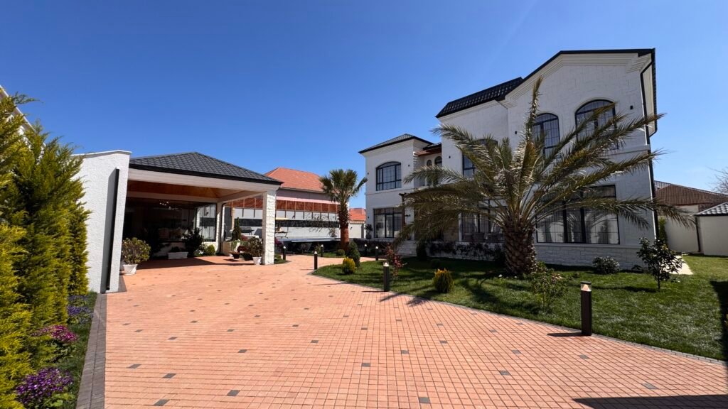 Merdekanda 10 sotda Super Gozel Villa Satilir